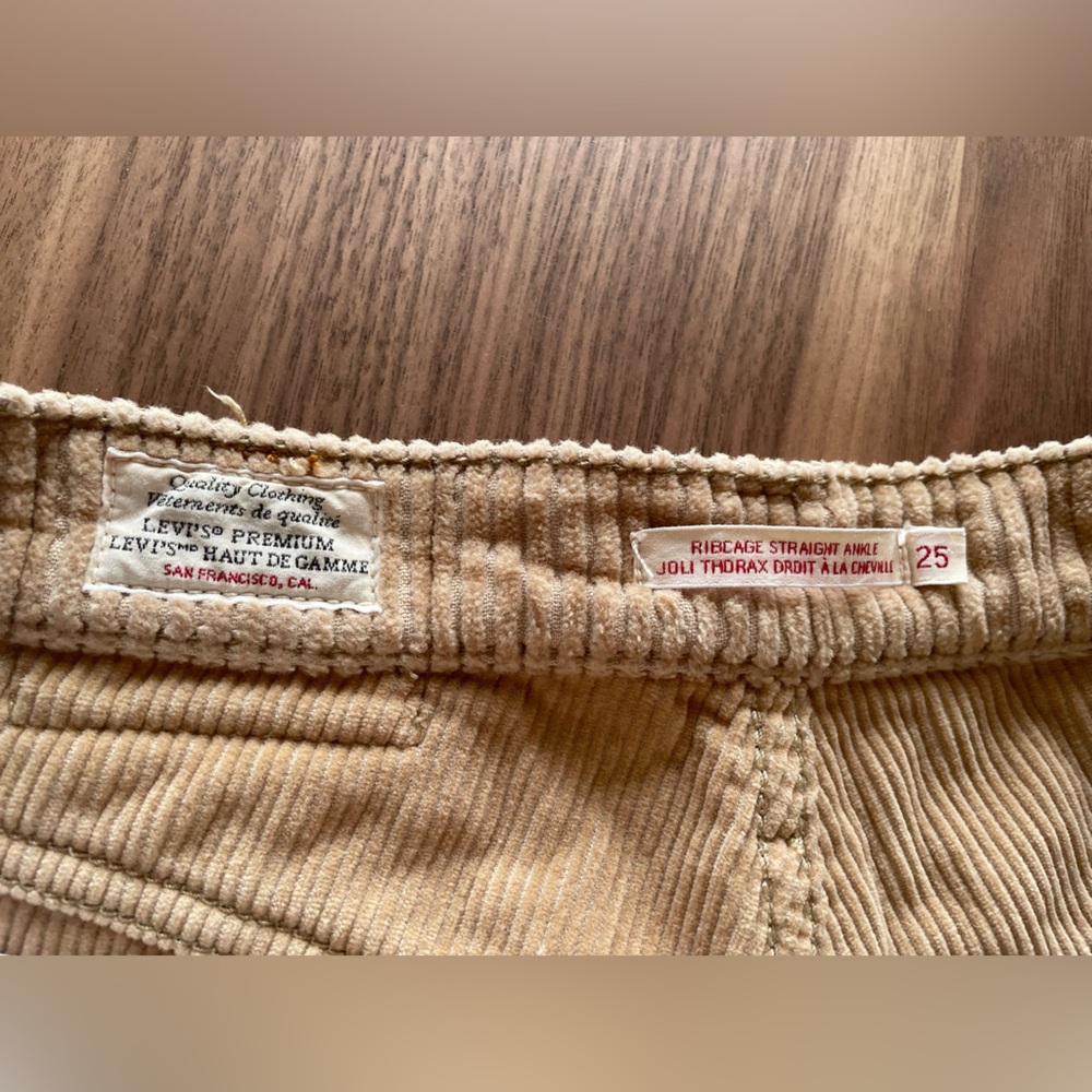 Levis pants - Picture 3 of 12